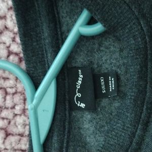 Boys pullover sweater